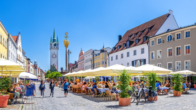 Theresienplatz, Straubing, Bayern, Deutschland 