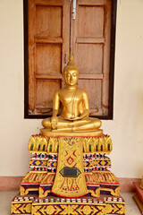 Golden Buddha statues in Buddhist temples for those who have faith to come to pay respect and worship in temples in Thailand.