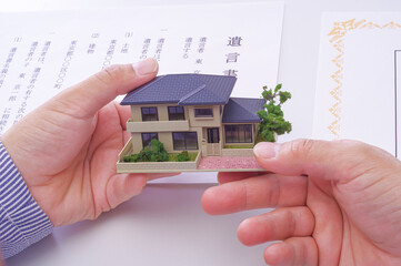 Fototapeta premium 遺言書と不動産権利書