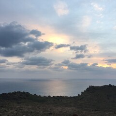 제주도 성산일출봉에서 보는 일출 직전 하늘 / The sky just before sunrise at Seongsan Ilchulbong Peak in Jeju Island
