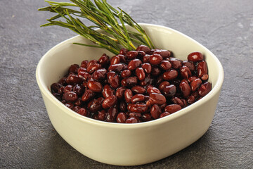 Vegan cuisine - black kidney in the bowl