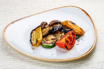 Grilled vegetables baked with herbs.