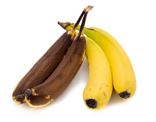 normale und überreife Banane isoliert auf weißen Hintergrund