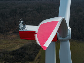 Wind turbine blade details bending