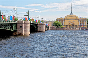 Fototapeta premium Palace Bridge over the Neva river in Saint Petersburg - Russia