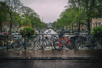 Obraz premium Bicicletas em Amesterdão