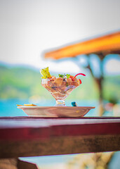 Fotos de ceviche o coctel 
