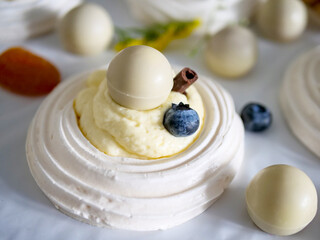 vanilla cream with whipped cream