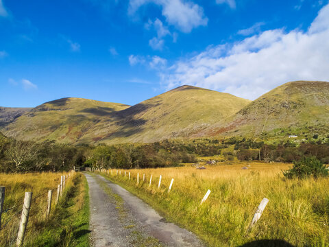 A road to the Reeks