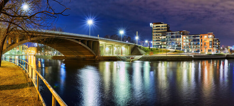 Tampere Tammerkoski rapids and Ratinan silta bridge