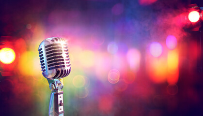 Sing - Microphone For Live Karaoke And Concert - Retro Mic With Defocused Abstract Background - obrazy, fototapety, plakaty