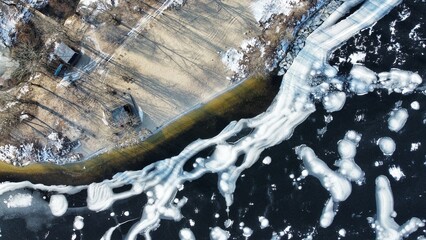 Winter Dnipro river covered with ice. © Oleksandr Matsibura