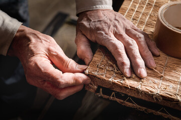 日本の熟練した職人　畳屋さん
