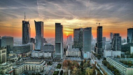 Wieżowce w centrum Warszawy - panorama miasta - obrazy, fototapety, plakaty