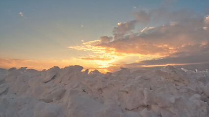夕焼けと雪景色 / Snow Sunset