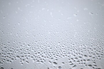 The dew drops sent by the cold winter