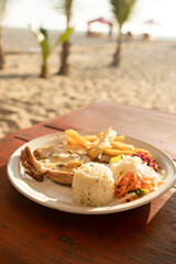 PLATILLO EN LA PLAYA MARISCOS ZICATELA OAXACA 