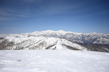 Fototapeta na wymiar 雪の大日ヶ岳