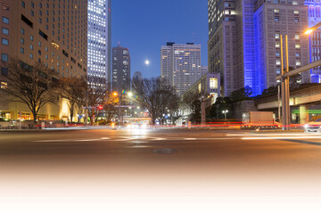 Fototapeta na wymiar 都庁　東京　見上げた都庁　東京都庁　夜景　ブルーのライトアップ