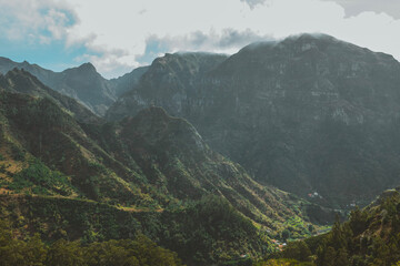 Obraz premium mountains in the mountains