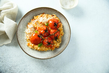 Risotto with tomatoes and cheese