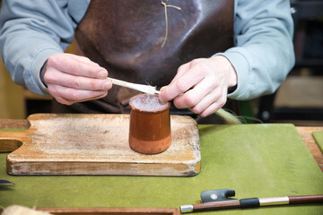 Les gestes manuels de l'artisan