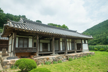 Fototapeta na wymiar 한국 전통 가옥 오래된 문화