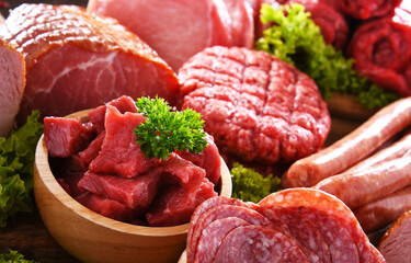 Composition with assorted meat products