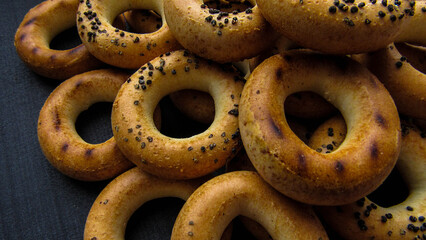 ring-shaped cracknel with poppy