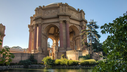 Fototapeta na wymiar Palace of Fine Arts, a monumental structure constructed for the 1915 Expo in San Francisco, California, USA