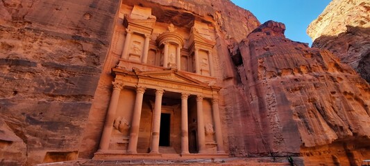 The mysterious city of Petra, lost in the mountains of Jordan, is a historical and mystical place - obrazy, fototapety, plakaty
