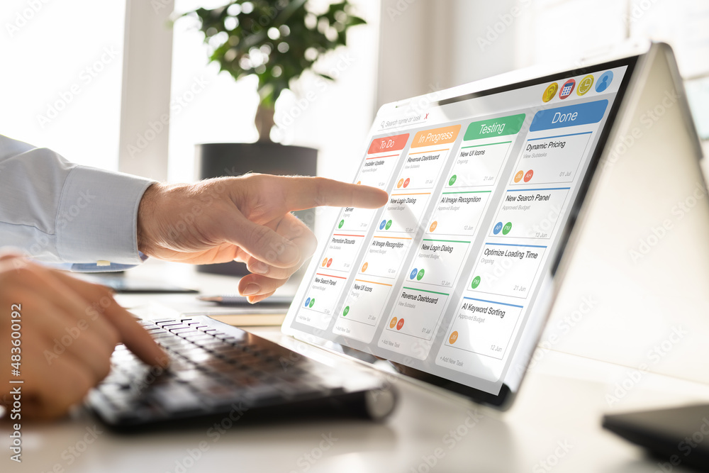 Poster Project Manager Using Agile Software
