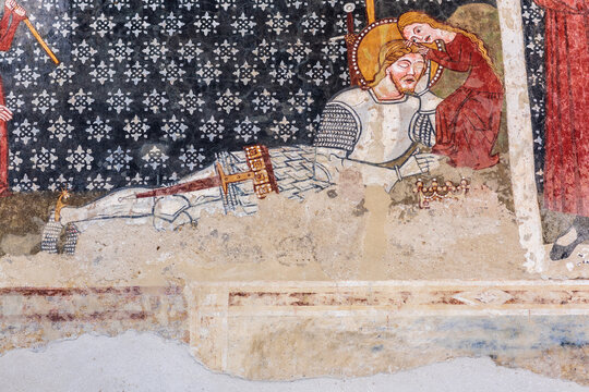 Darjiu Szekelyderzs Romania. 16.iun.2019. After the battle, tired Saint Ladislas resting with the rescued girl. Fresco detail in the Unitarian fortified churc on the UNESCO World Heritage Site.