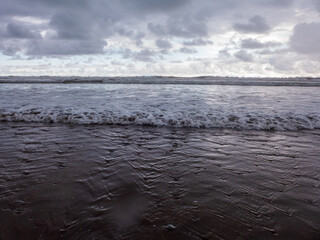 Abendstimmung am Pazifik Strand bei Dominical in Costa Rica