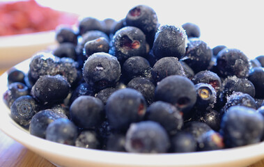 bowl of blueberries