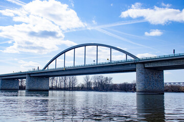 Naklejka premium Donaubrücke in Deggendorf