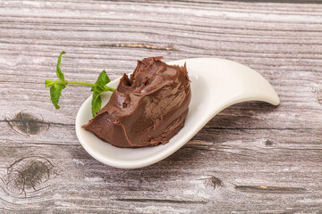 Chocolate spread with nazelnut