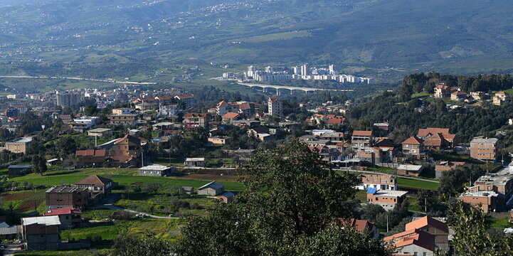 Obrazy (Azazga) — zdjęcia, wektory i wideo bez tantiem (219) Adobe Stock