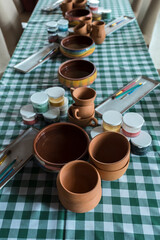 сrockery on the table