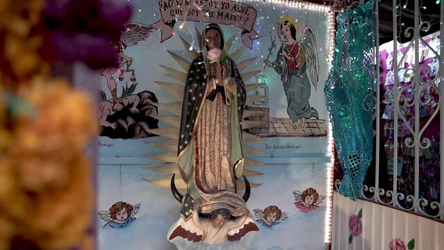 La Virgen Maria, VIrgin Mary