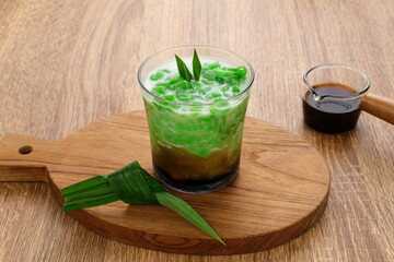 Es Cendol or Dawet is a traditional Indonesian dessert consist of cendol (made from rice flour), coconut milk and palm sugar. Popular during Ramadan.
