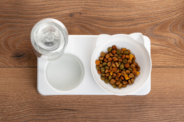 white cat food bowl with self-filling water. auto feeder for cats