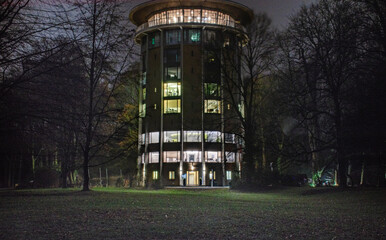 Auf dem Lousberg in Aachen steht der Drehturm Belvedere. Ein alter Wasserturm erbaut Ende der 1950...