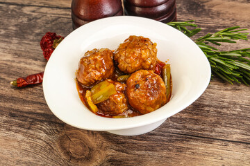 Meat ball in tomato sauce