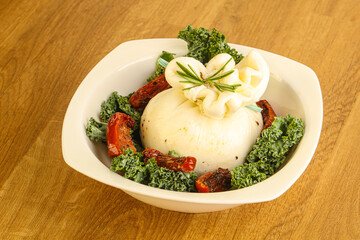 Burrata cheese with sun dried tomato