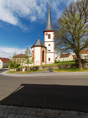 Katholische Kirche Mariä Himmelfahrt und St. Ägidius in Altbessingen, Ortsteil der Stadt...
