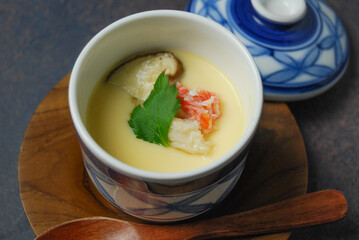 できたての温かい茶碗蒸し