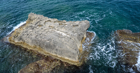 rock cost of the sea