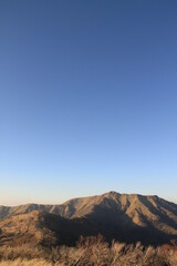 Naklejka premium 三嶺と青空２