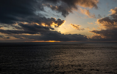 Coucher de Soleil au dessus de l'Ocean, depuis Royan, France
